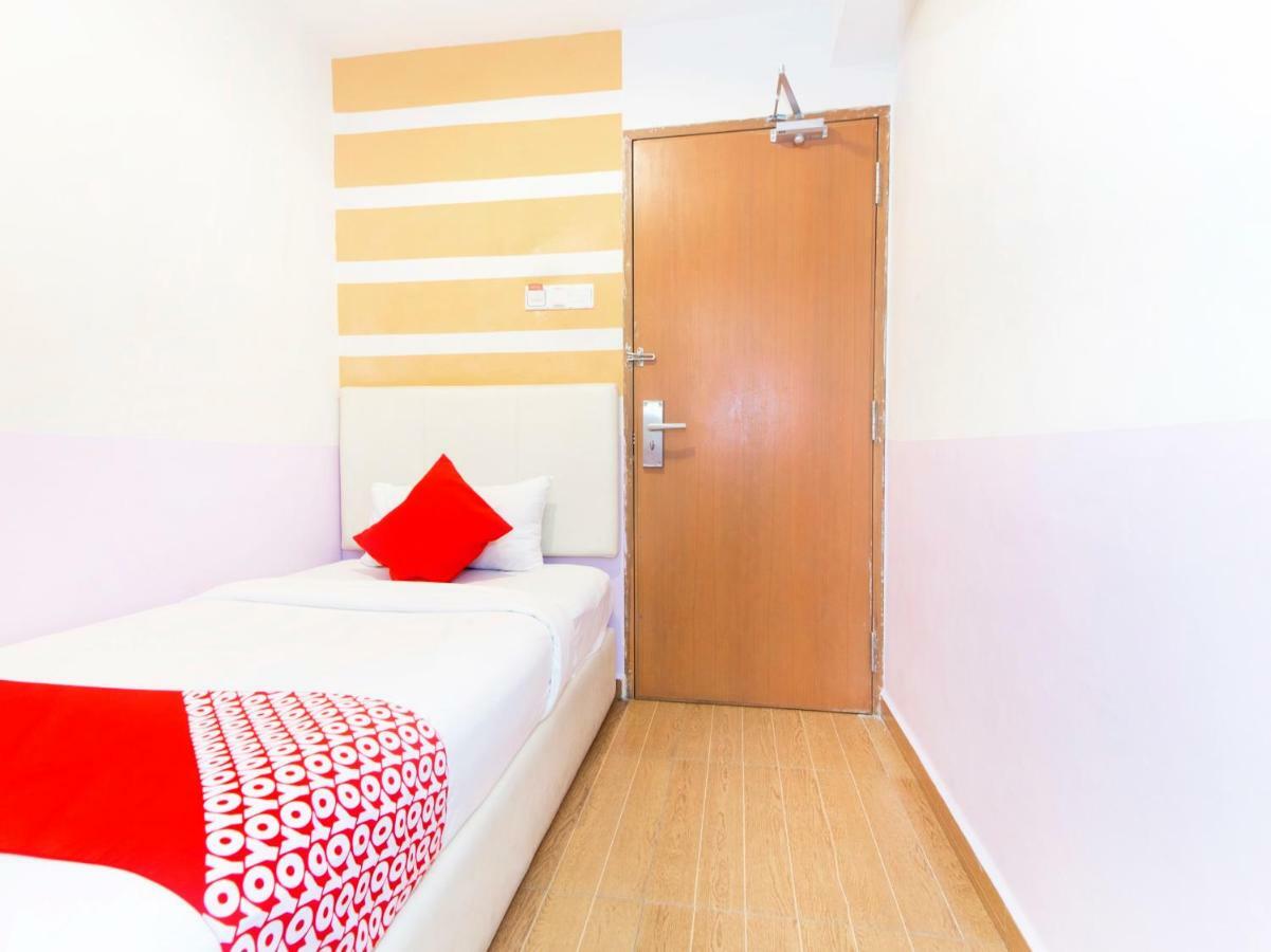 Oyo 419 City Boutique Hotel Bangi Buitenkant foto